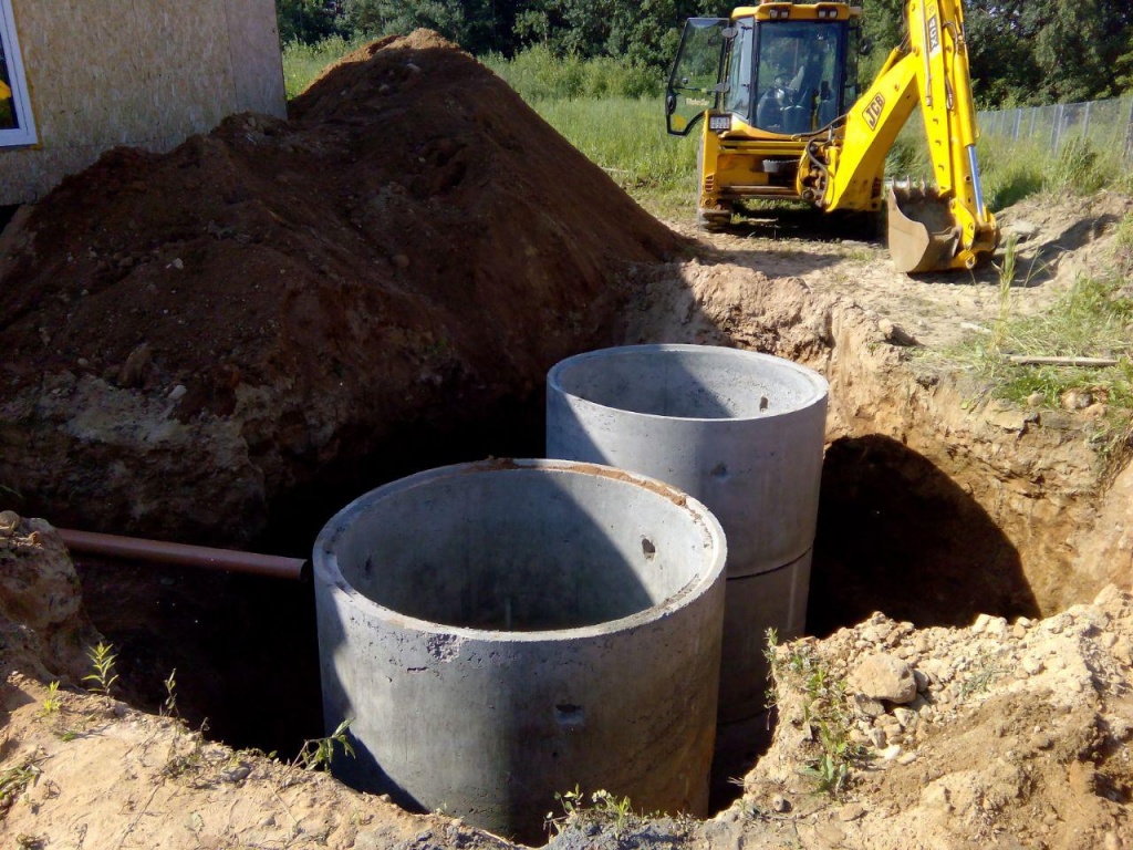Монтаж канализационных колодцев