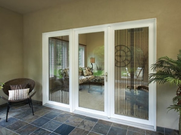 Входные пластиковые раздвижные двери